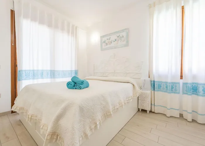 Rey Palma House 400 M Dal Mare Piscina Esclusiva Nyaraló Costa Rei
